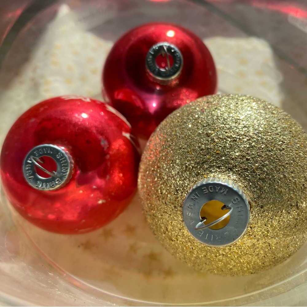 3 Shiny Brite Vintage (MCM) Glass  Ornaments, Red & Gold - Picture 4 of 11
